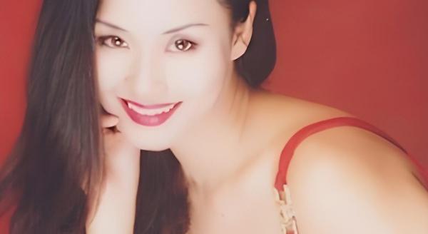 挂历女神李颖年轻时候的图片